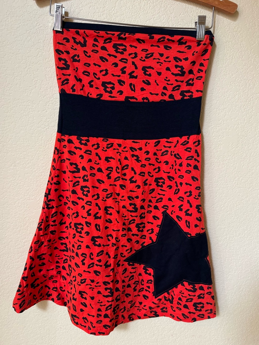 A Fine Mess Hot Topics Red & Black Leopard Print Star Strapless Dress NEW Size M
